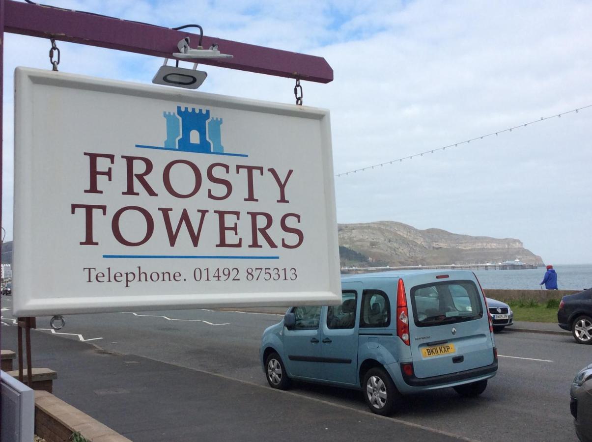 Bed and Breakfast Frosty Towers Llandudno Esterno foto