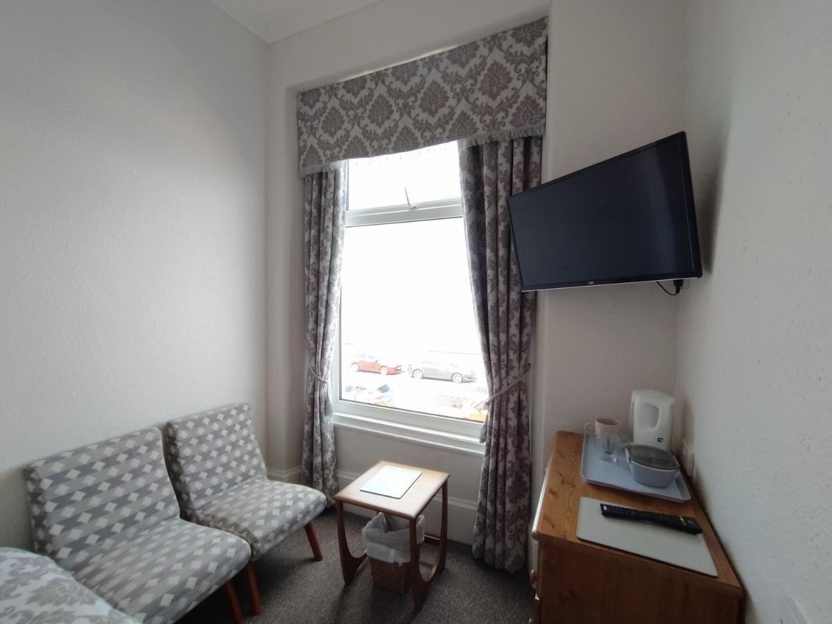 Bed and Breakfast Frosty Towers Llandudno Esterno foto