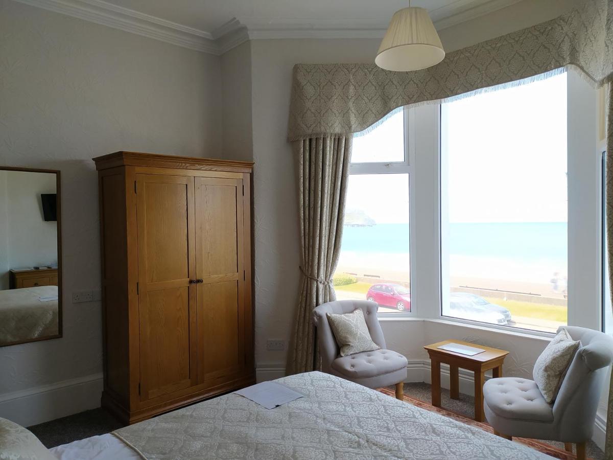 Bed and Breakfast Frosty Towers Llandudno Esterno foto